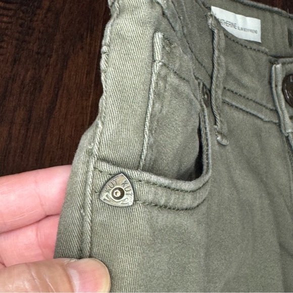 Kut From Cloth Catherine Slim Boyfriend Crop Capri Pants Army Green Size 4 EUC - Picture 6 of 12